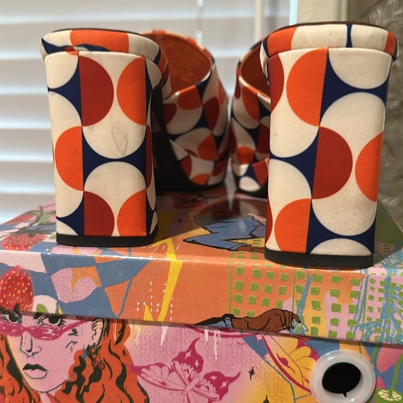 Jeffrey Campbell Caviar Mules - Picture 5 of 6